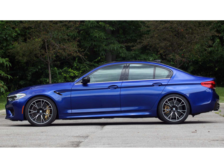 Baguette chrom&eacute;e de contour inf&eacute;rieur des vitres BMW M5