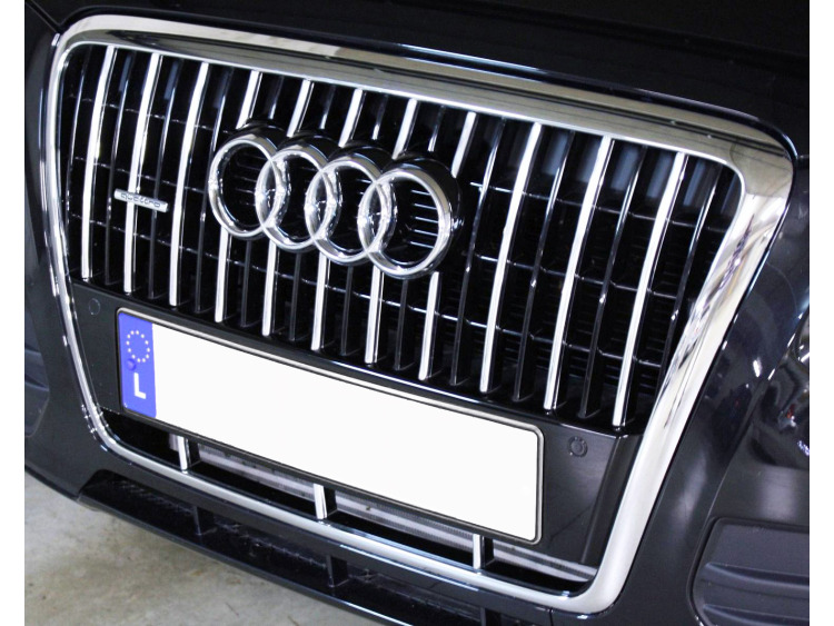 Baguette de calandre chrom&eacute;e pour Audi Q5