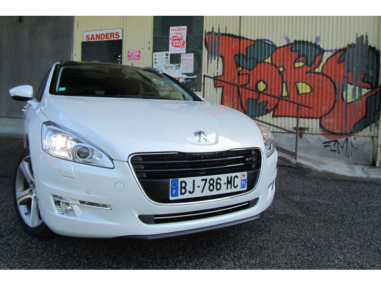 Baguette de calandre inf&eacute;rieure chrom&eacute;e pour Peugeot 508 Berline & Peugeot 508 SW