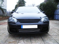 Baguette de calandre inf&eacute;rieure chrom&eacute;e pour VW Golf 5