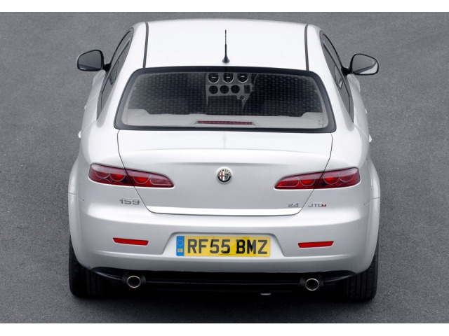 Baguette de coffre chromée compatible avec Alfa Romeo 159