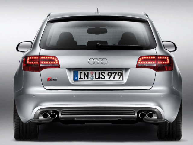 Baguette de coffre chromée compatible avec Audi S6 0608
