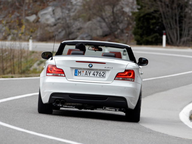 Baguette de coffre chromée compatible avec BMW Série 1 E88 0813 cabrio