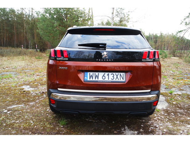 Baguette de coffre chromée compatible avec Peugeot 3008 II 1620