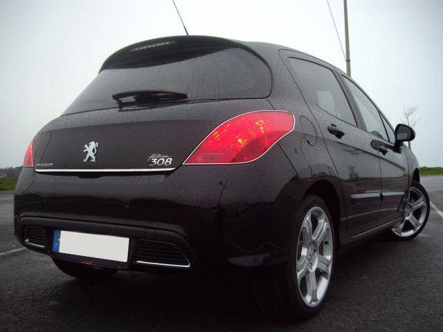 Baguette de coffre chromée compatible avec Peugeot 308 0713  Peugeot 308 CC 0915