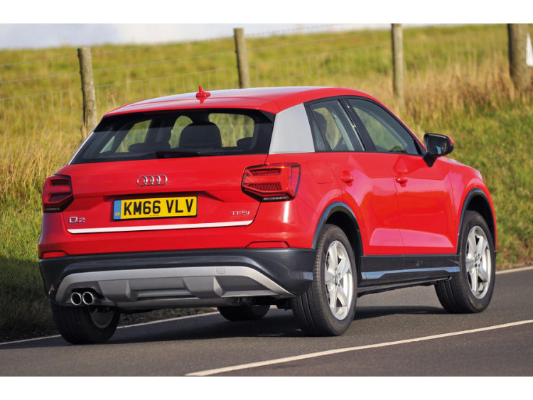 Baguette de coffre chrom&eacute;e pour Audi Q2