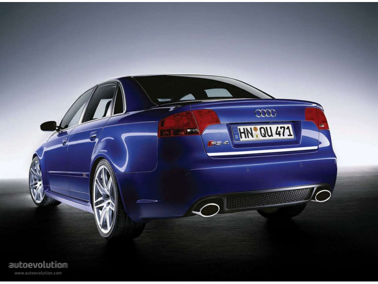 Baguette de coffre chrom&eacute;e pour Audi RS4 05-08