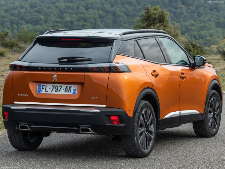 Baguette de coffre chrom&eacute;e pour Peugeot 2008 19-26