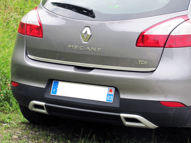 Baguette de coffre chromée pour Renault Mégane III 0812 Renault Mégane III phase 2 1213 Mégane III