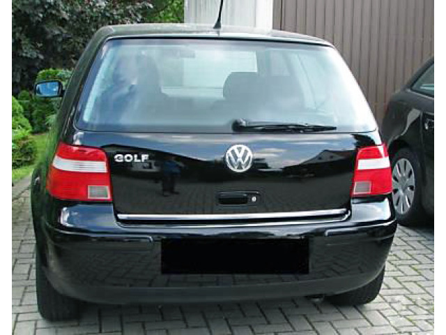 Baguette de coffre chromée pour VW Golf 4