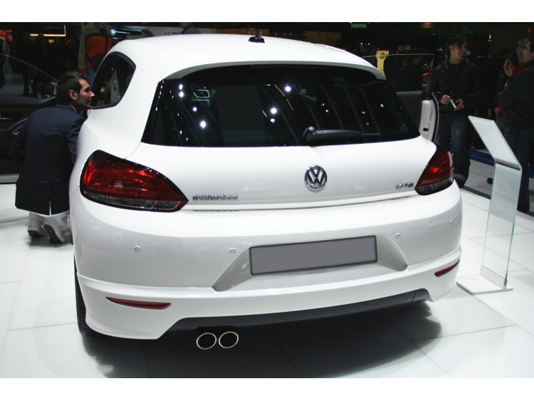 Baguette de coffre chrom&eacute;e pour VW Scirocco